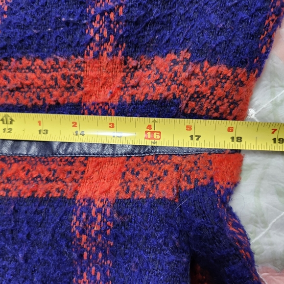 Modloth Bouclè Car Coat - Picture 3 of 6